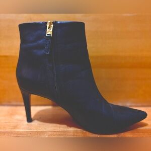 Women’s heeled ankle boots